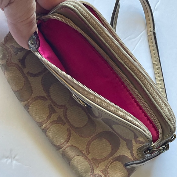 Coach double zip wallet/wristlet - Picture 5 of 9